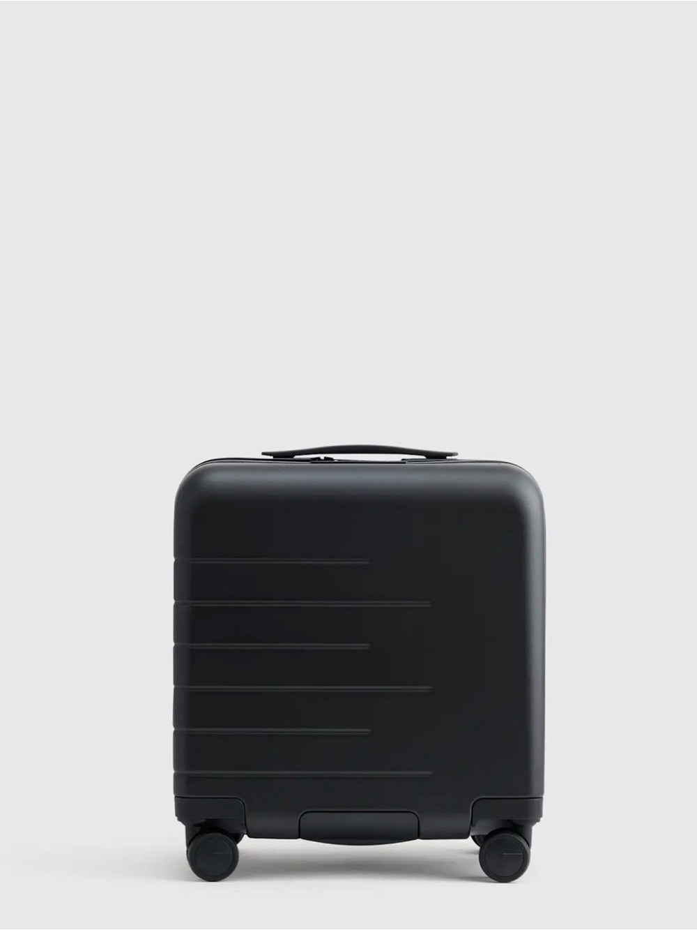 NWT Quince Compact Carry On Suitcase | Black | Hard Shell Spinner TSA Lock